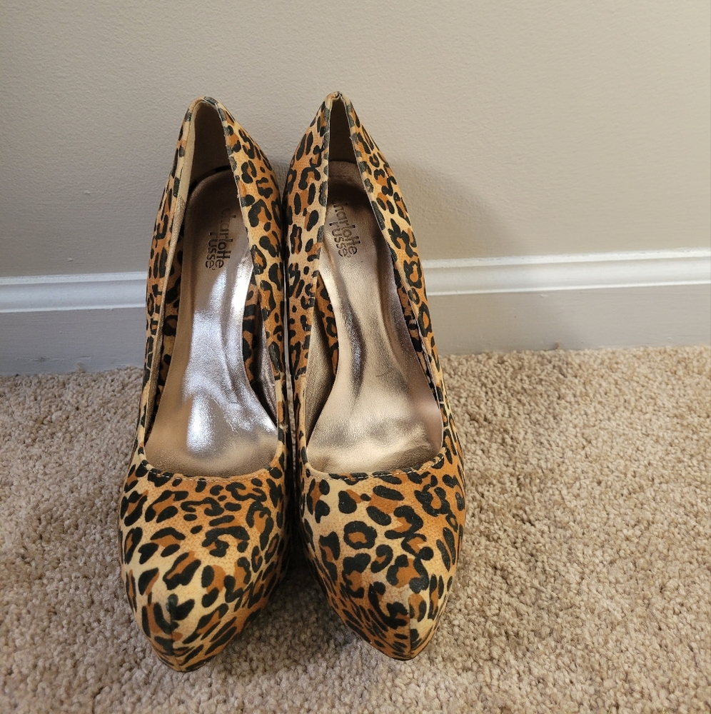 Charlotte Russe Womens  Slip On Cheetah Print 5.5" Heel Platform Pumps